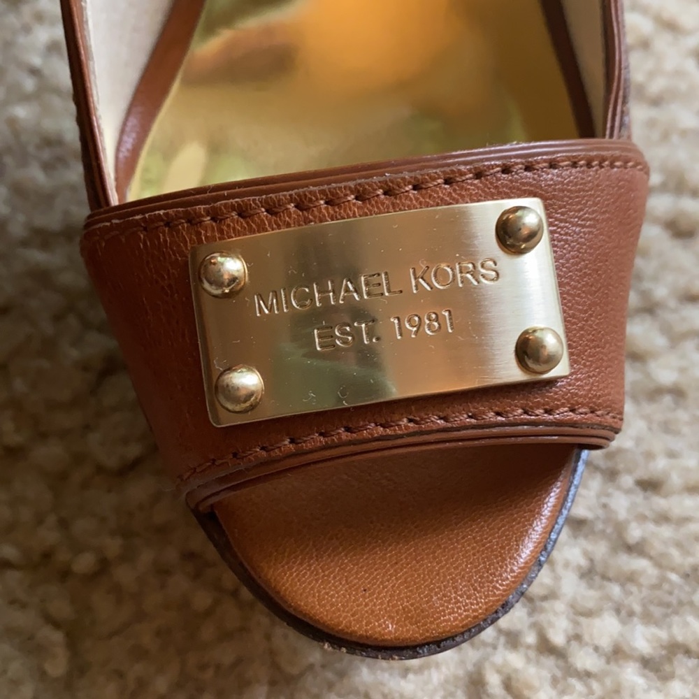 Michael Kors butterscotch heels 6M - Picture 5 of 9